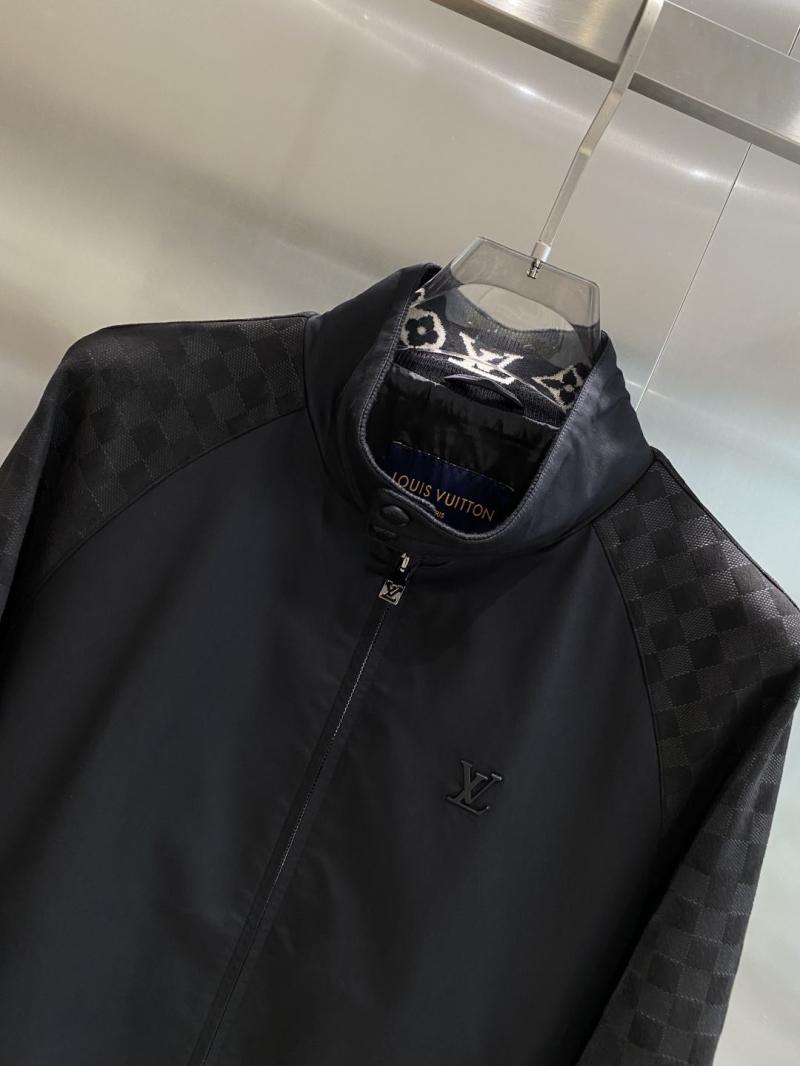 l0vis Vvtt0n outwear